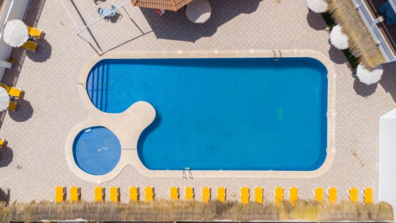 Apartaments La Perla Negra カラ・ラトハダ エクステリア 写真