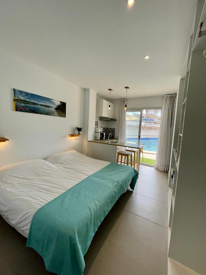 Apartaments La Perla Negra カラ・ラトハダ エクステリア 写真